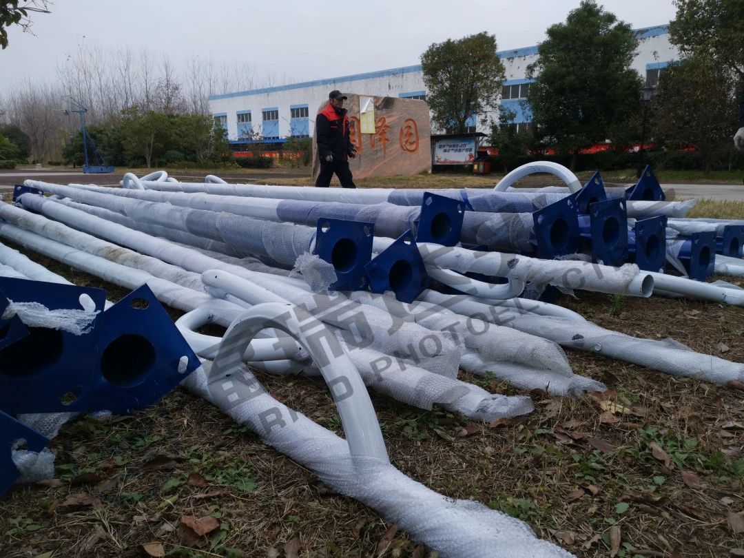 江苏淮安92个自然村3690套太阳能路灯开始陆续发往安装现场